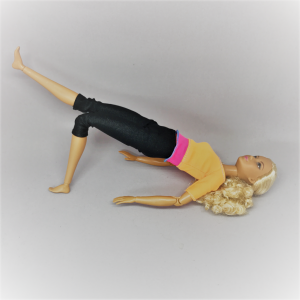 橋のポーズ　足上げ