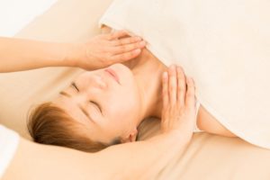 シャバアーサナのときのマッサージ