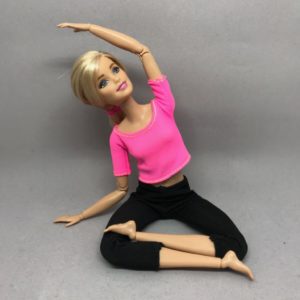 座位の体側伸ばし